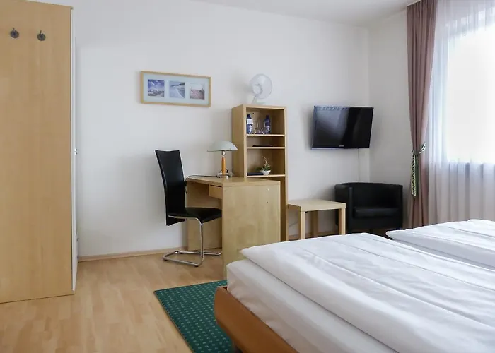 City Hotel